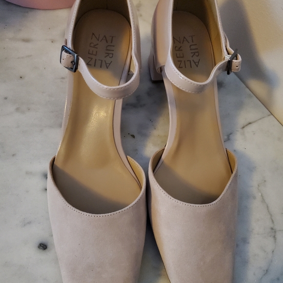 NWOT Size 9 Naturalizer Kelise pumps - Picture 9 of 14